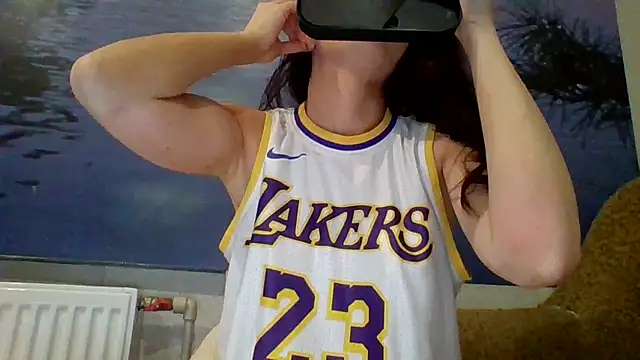 AliceTailor's cam snapshot