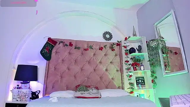 LadyAvalon's cam snapshot