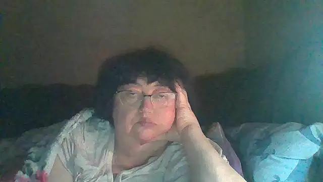 MilaSky5303's cam snapshot