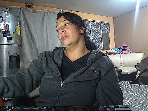 Karina_Aicarddi03's cam snapshot