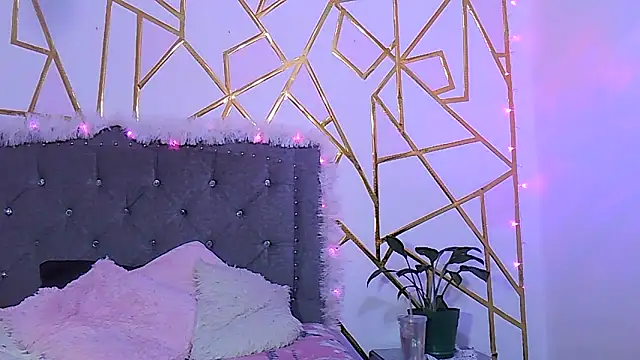 Zara47sweet's cam snapshot