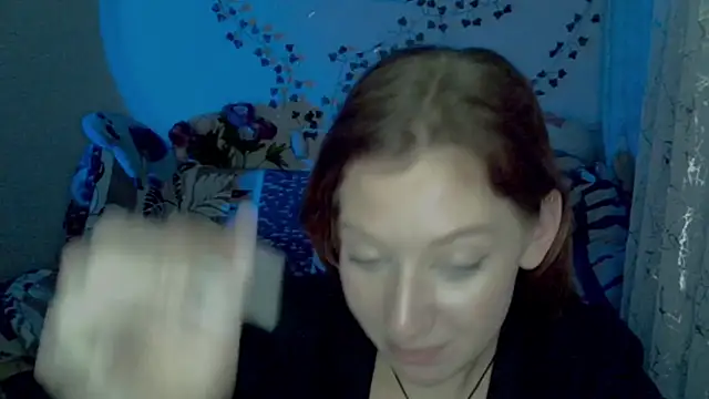 Lily_Ember's cam snapshot