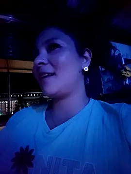 Lily-o's cam snapshot