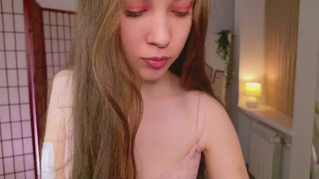 SilentLily's cam snapshot