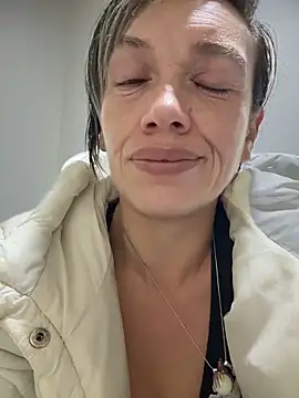 MAGDALAKOVANOVA's cam snapshot