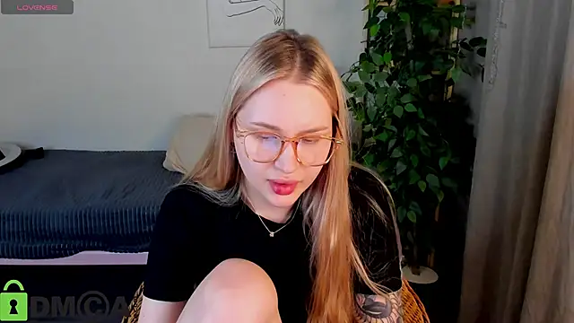 Carol__Cox's cam snapshot