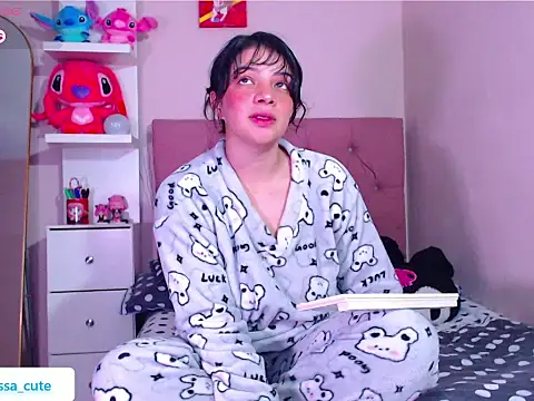 Vannessa__Shy live sex cam