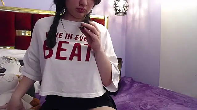 lilimini032's cam snapshot