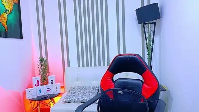 Britney_taylor_'s cam snapshot