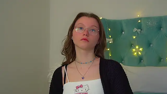 KeiraAsti's cam snapshot