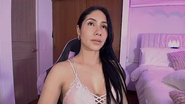 ArianaReynoldss's cam snapshot