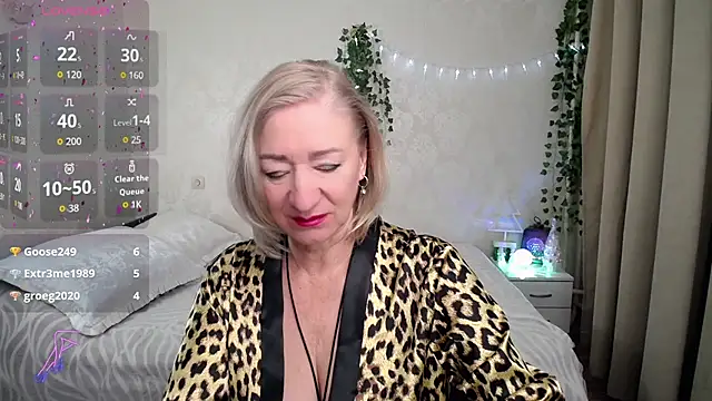 hunters_woman's cam snapshot