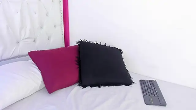 XaanderGrey live sex cam