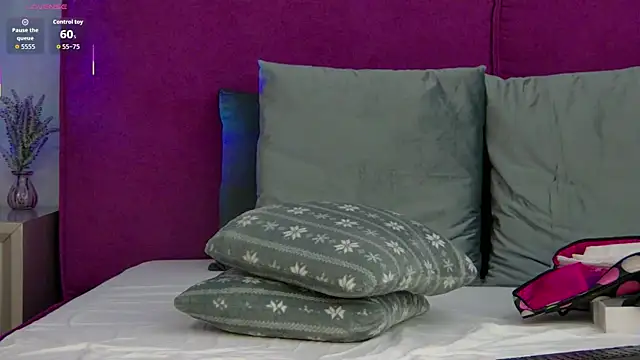 CelineHuddson live sex cam