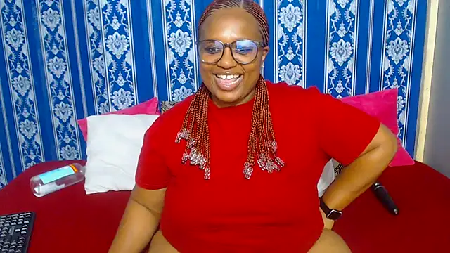 JUICEYLIPS333's cam snapshot