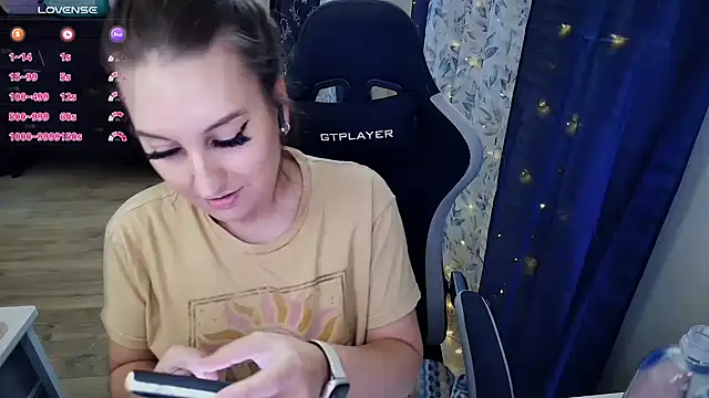 Brooklyn_Bee's cam snapshot