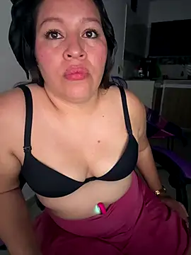 Lovelipsbig's cam snapshot