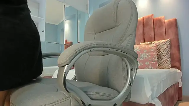 lou_rosse_ live sex cam