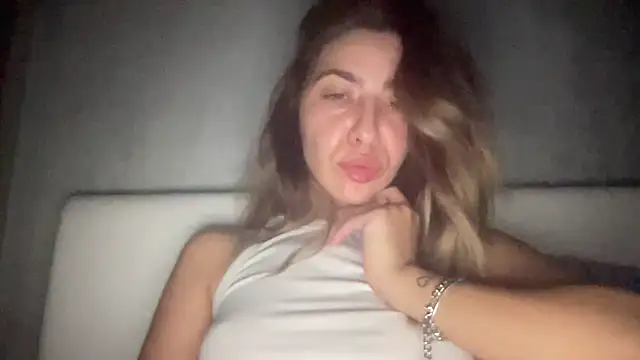 sarrah_rossy live sex cam