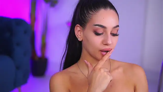 NinaSolenne's cam snapshot