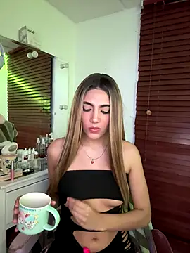 LadyCandy25's cam snapshot