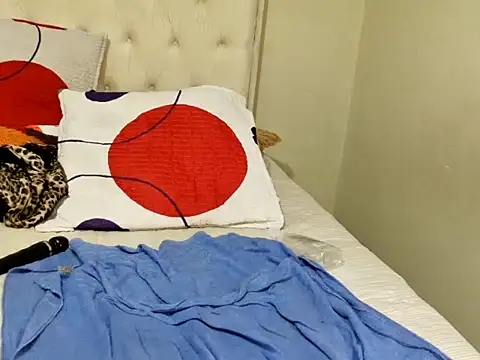 SexyBeverlyX's cam snapshot