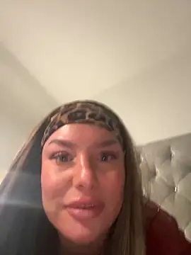 naughtychelseaxox's cam snapshot