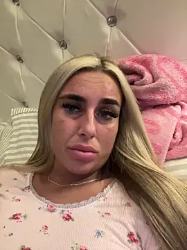 EllieMaeBaby's cam snapshot