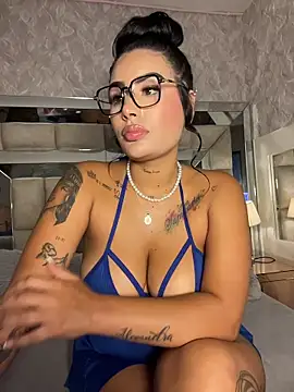 MaddyGray_'s cam snapshot