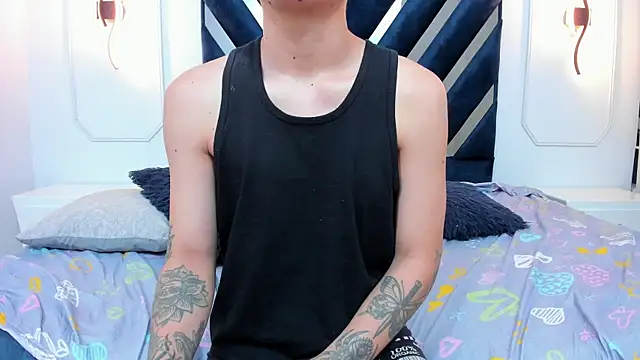 AnnieAndLeandro's cam snapshot