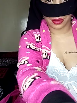 Zouzou_sexy's cam snapshot