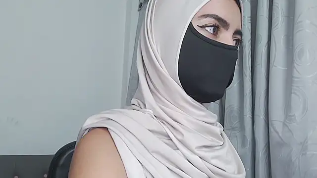 jade_nassar's cam snapshot