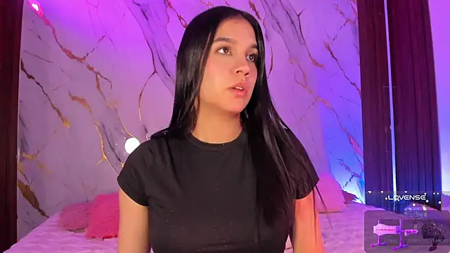 Emmiicute's cam snapshot