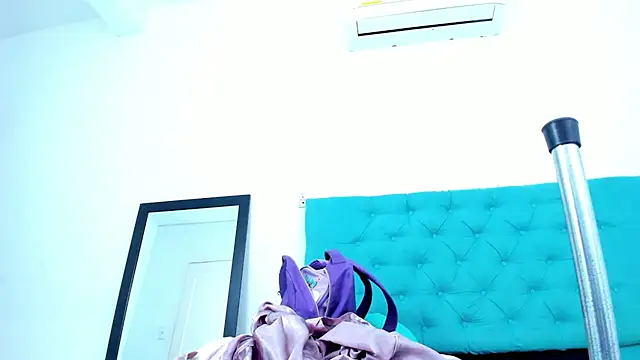 cris_dulce's cam snapshot