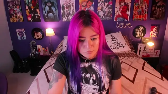 anne_cross's cam snapshot