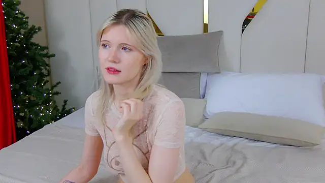 NellieLoyns's cam snapshot