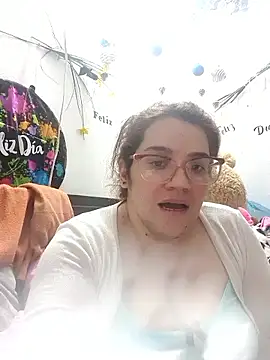 karlythoth@xh's cam snapshot