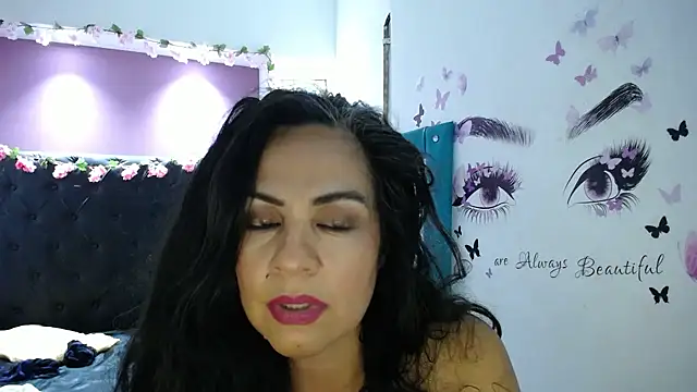 FunnyMatureXxX's cam snapshot