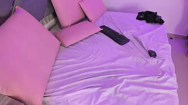 Charlotte_Myers's cam snapshot