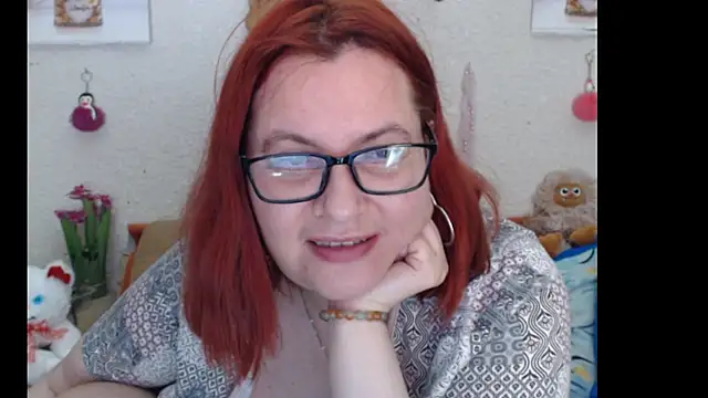 PlayfullMature's cam snapshot