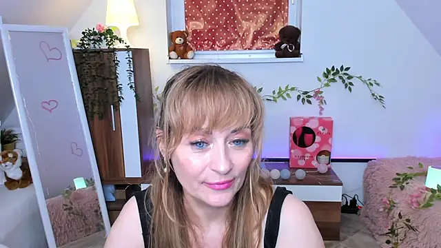 naughtymilane's cam snapshot