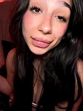 LoveLillyy live sex cam