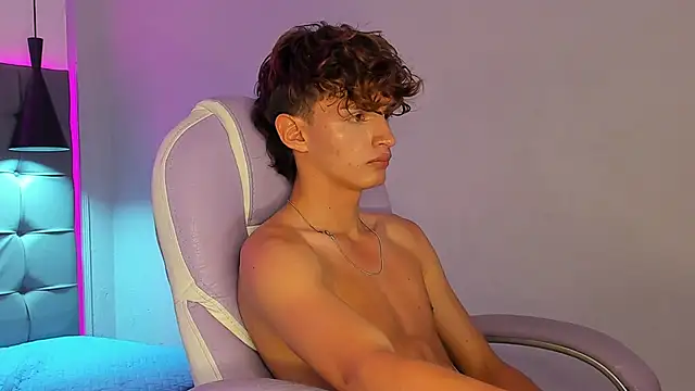 NicolasFerrer18 live sex cam