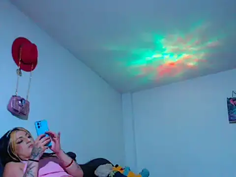 MARIANAWEED live sex cam