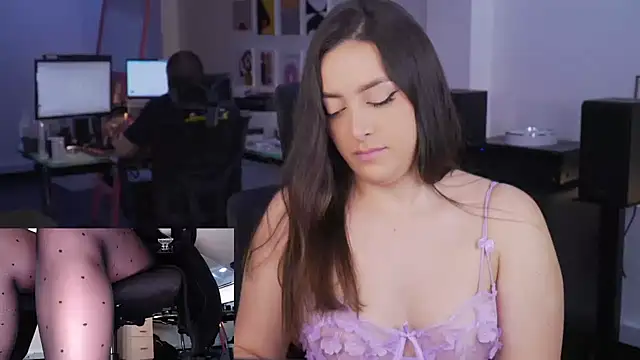 _KimberlyClars_'s cam snapshot