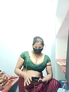 School_medam's cam snapshot