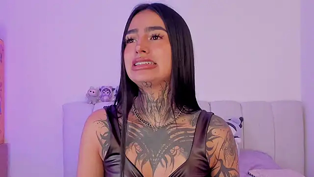 Aliceee_0's cam snapshot