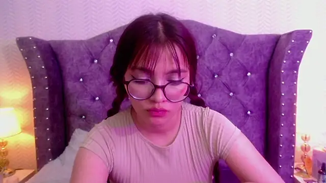 RavenLove_'s cam snapshot