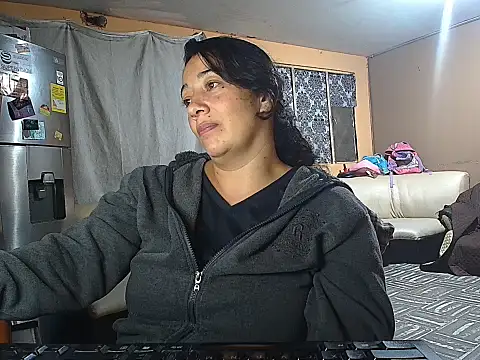 Karina_Aicarddi03's cam snapshot