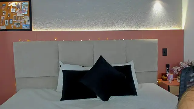 AniiRose's cam snapshot